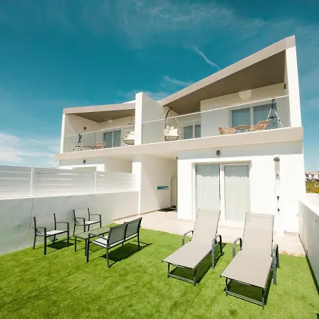 Feriehus Wayra Samay A Different Sunset Every Day Raposeira (Faro)